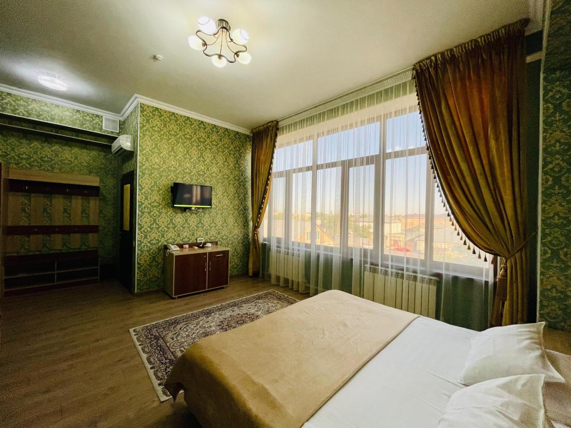 Dostyk Hotel Kyzylorda Exterior photo