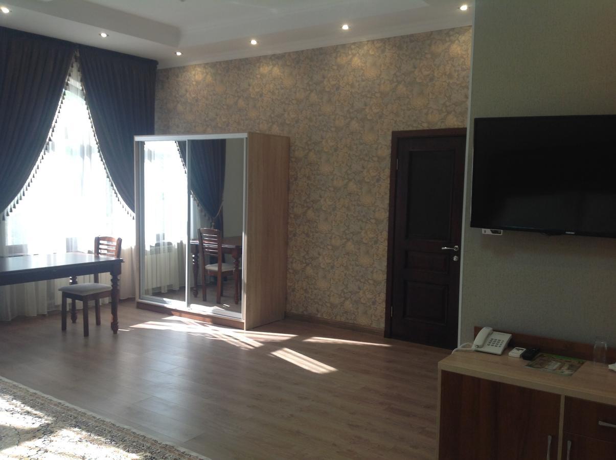Dostyk Hotel Kyzylorda Exterior photo
